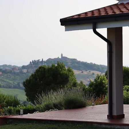 La Casa De Anto' Apartment Torre San Patrizio Luaran gambar