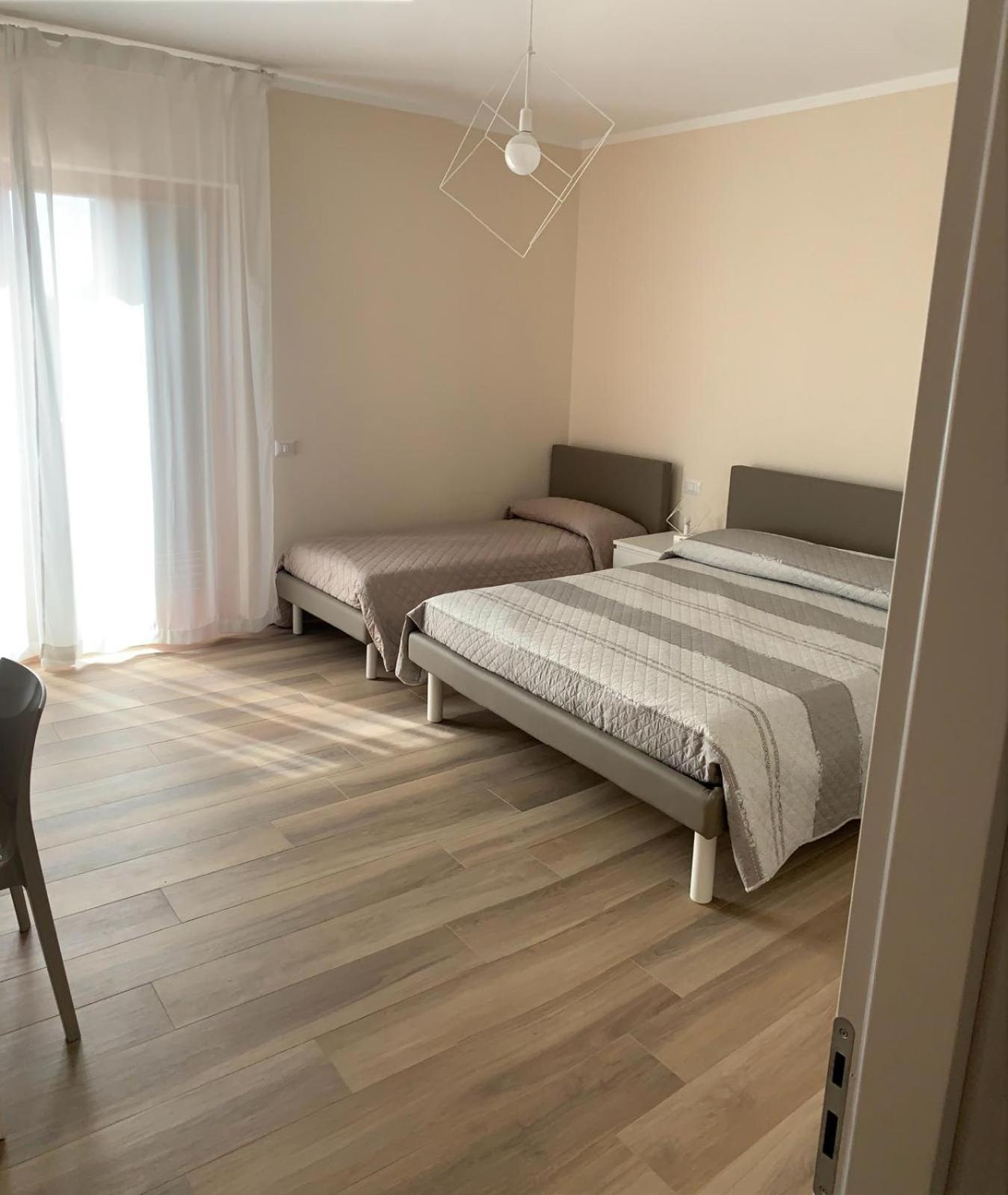 La Casa De Anto' Apartment Torre San Patrizio Luaran gambar